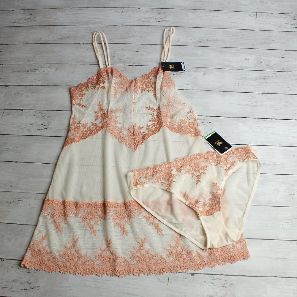 Wacoal Women's Chemise Slip Nightgown Panties Size L Embrace Lace Lot